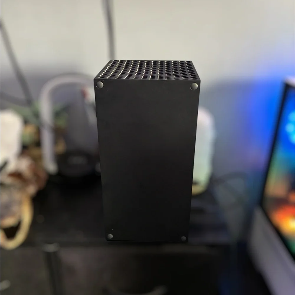 Xbox Series X Console - Black 1 terabyte with disc - Picture 3 of 6